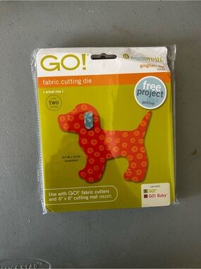 Accuquilt Go! Fabric Cutting Die Gingham Dog Shape Quilting